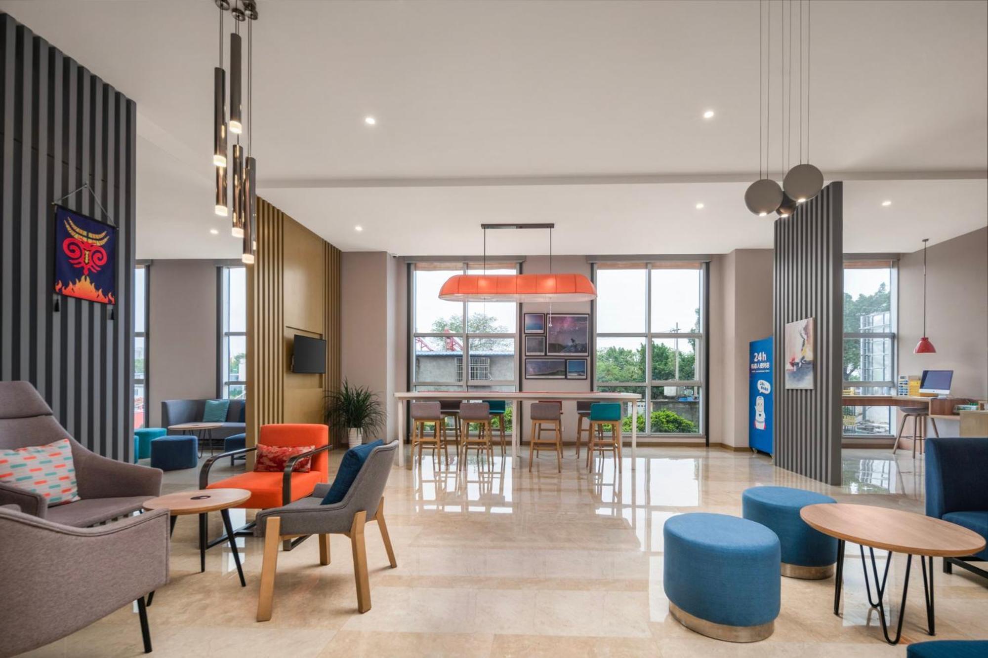 Holiday Inn Express - Xichang City Center By Ihg Zewnętrze zdjęcie