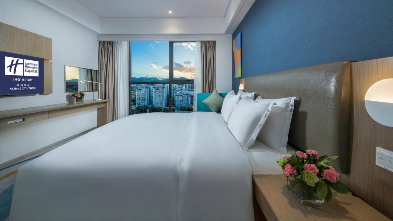 Holiday Inn Express - Xichang City Center By Ihg Zewnętrze zdjęcie