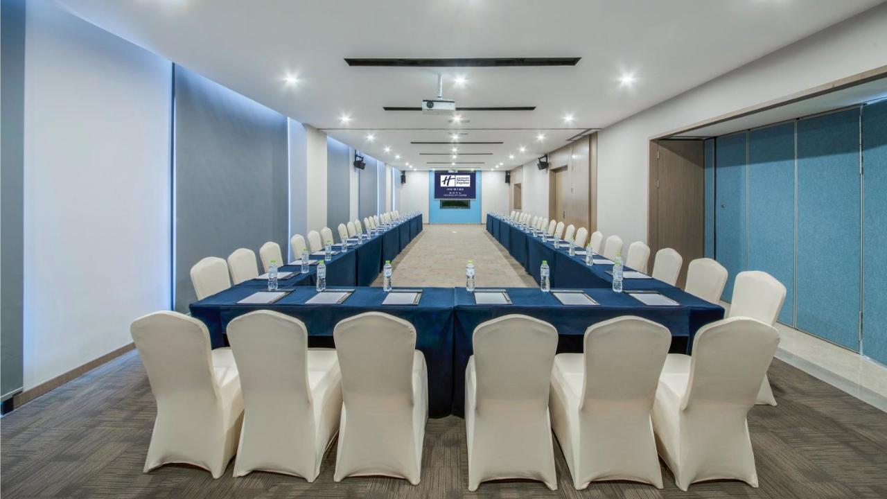 Holiday Inn Express - Xichang City Center By Ihg Zewnętrze zdjęcie